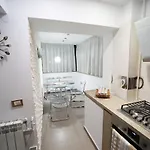 Downtown Oasis Unirii Apartment *